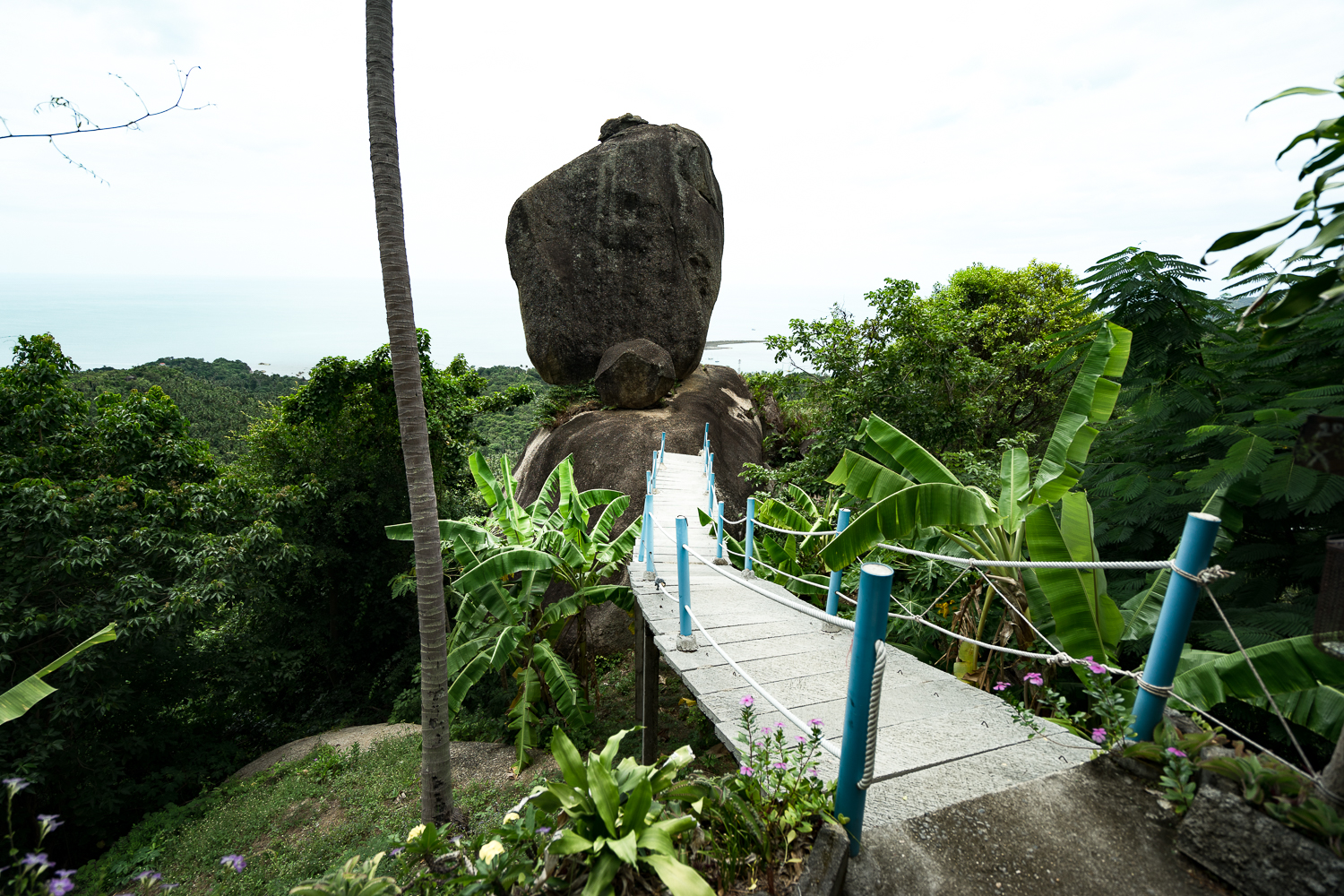 Overlap Stone On Koh Samui: Complete Guide