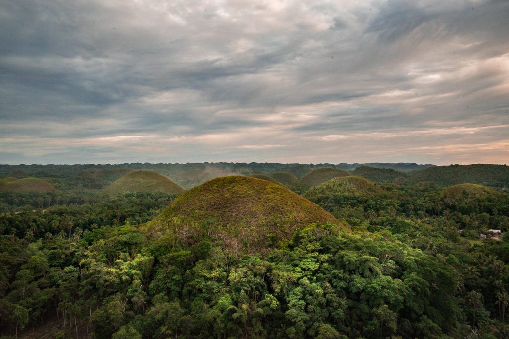 chocolate hills tagalog,chocolate hills facts,chocolate hills entrance fee,chocolate hills adventure park,chocolate hills wonder of the world, things to do bohol, bohol tourist spots,