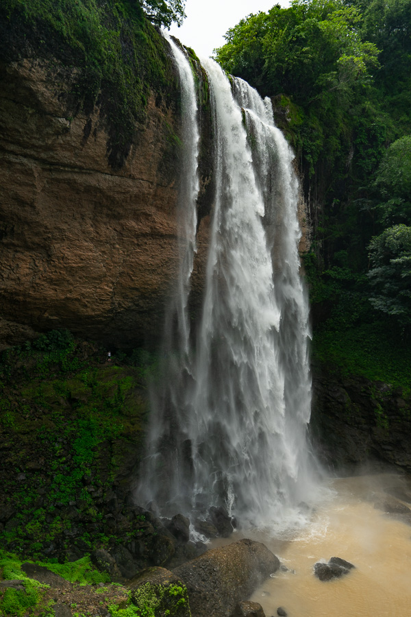 kiki waterfall romelio waterfall chiriqui panama