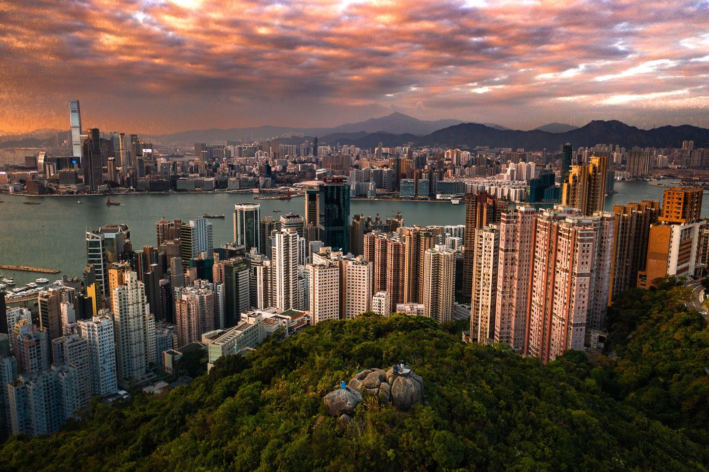 BRAEMAR HILL SUNSET HIKE IN HONG KONG