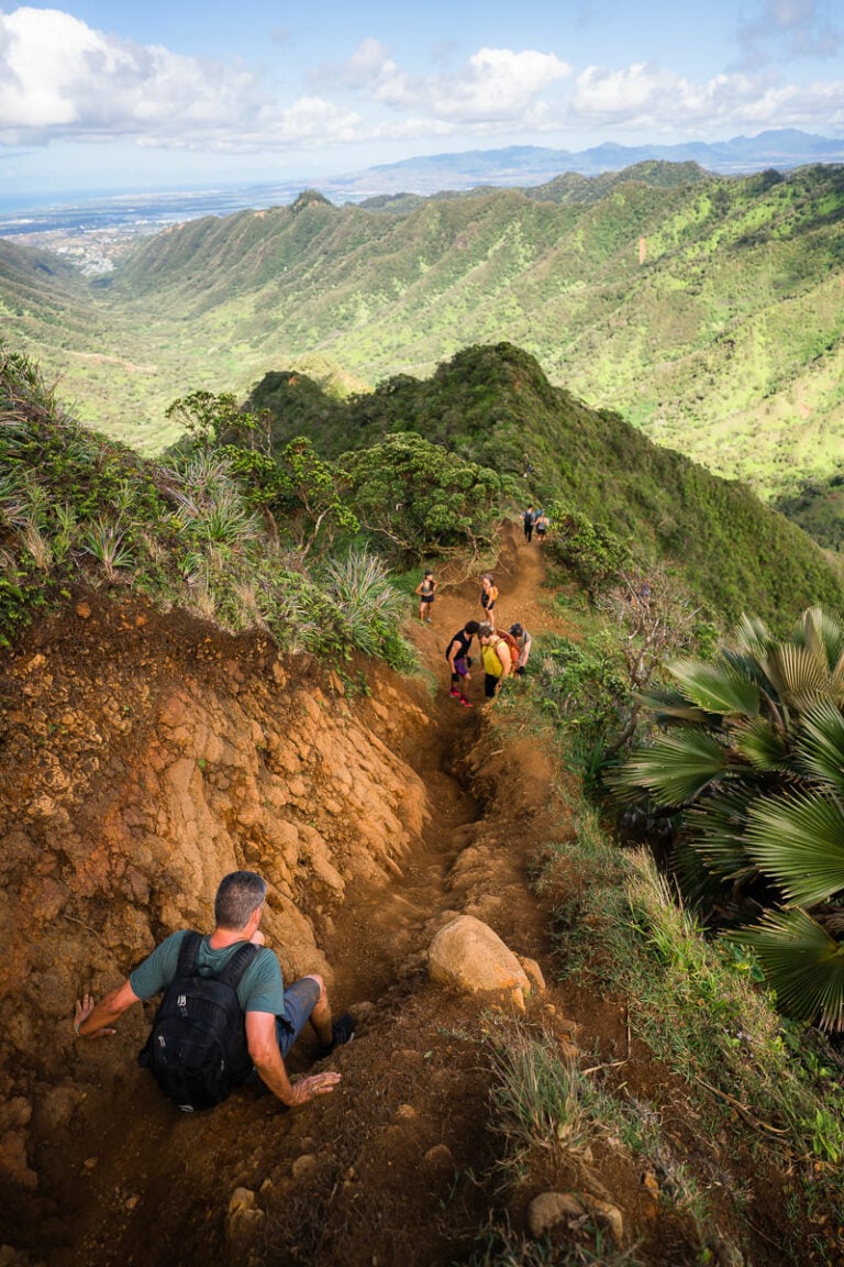 Hiking the Moanalua Valley Trail To Haiku Stairs (Legal Backway to ...