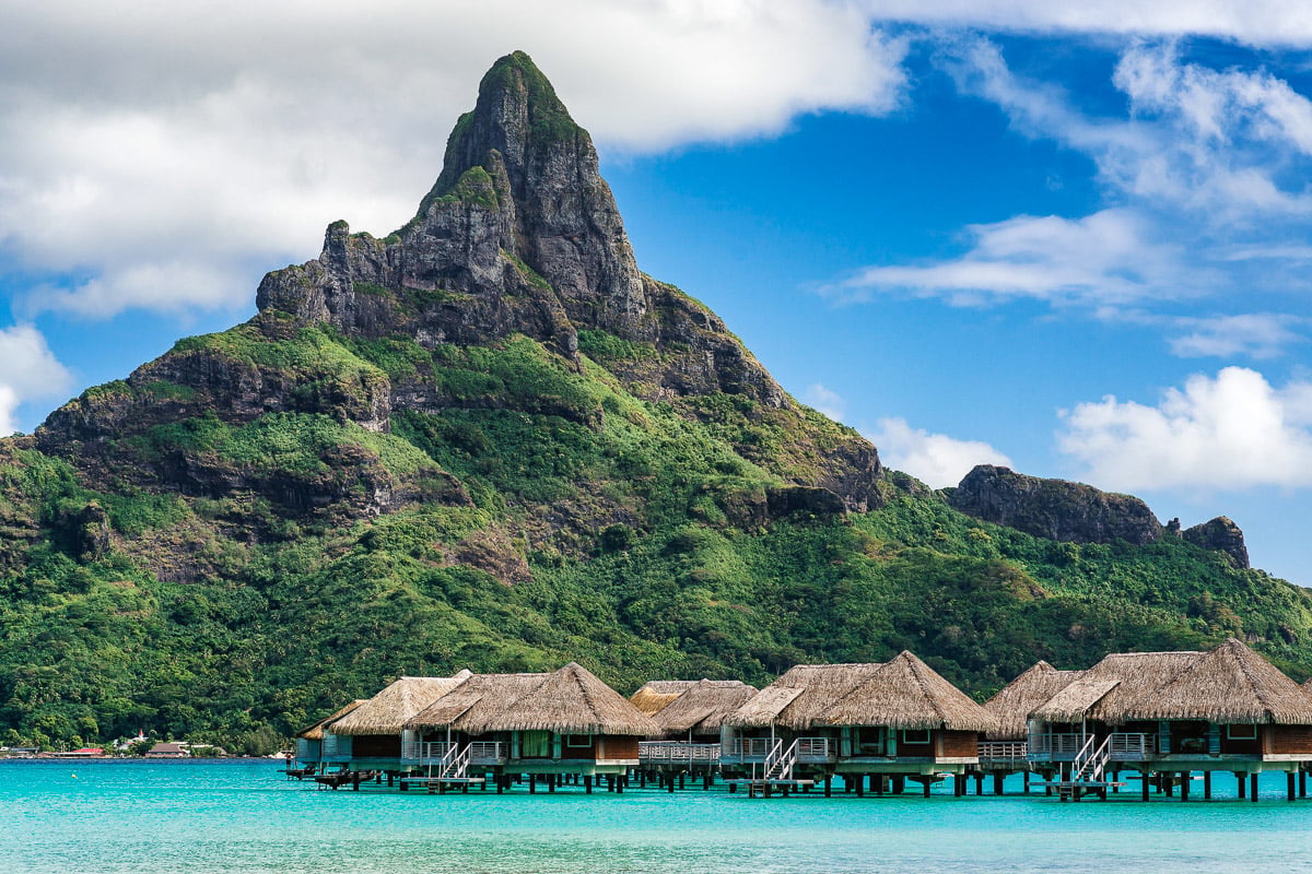 12 BEST Bora Bora Resorts: Complete Guide