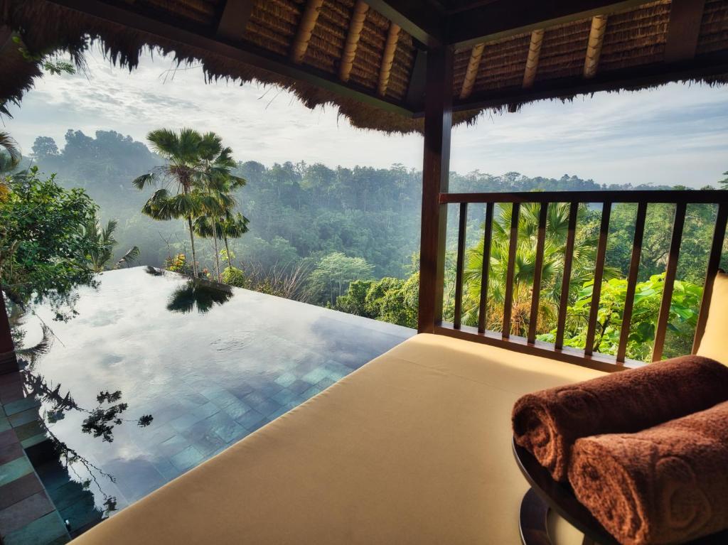 20 Amazing Water Villas in Bali