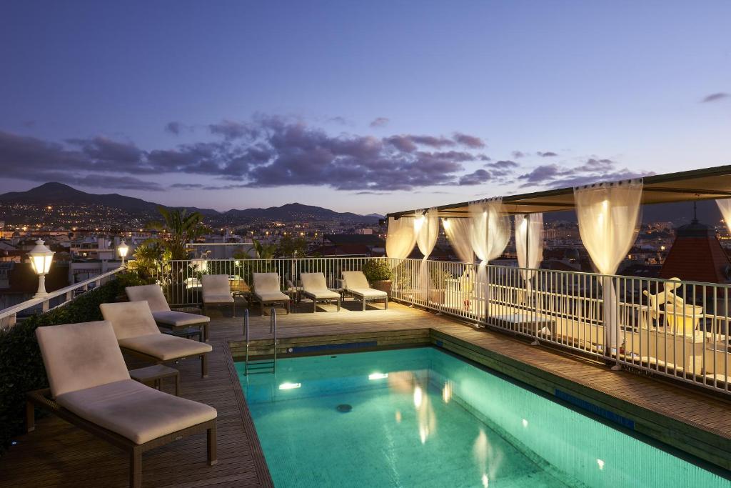 17 Best Hotels with a Pool in Nice, France