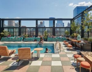 Downtown Chicago Hotels with Rooftop Pools