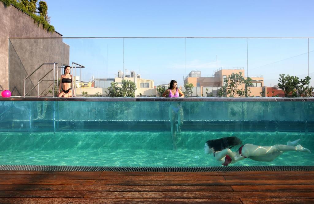 20 Best Lisbon Hotels with Rooftop Pools